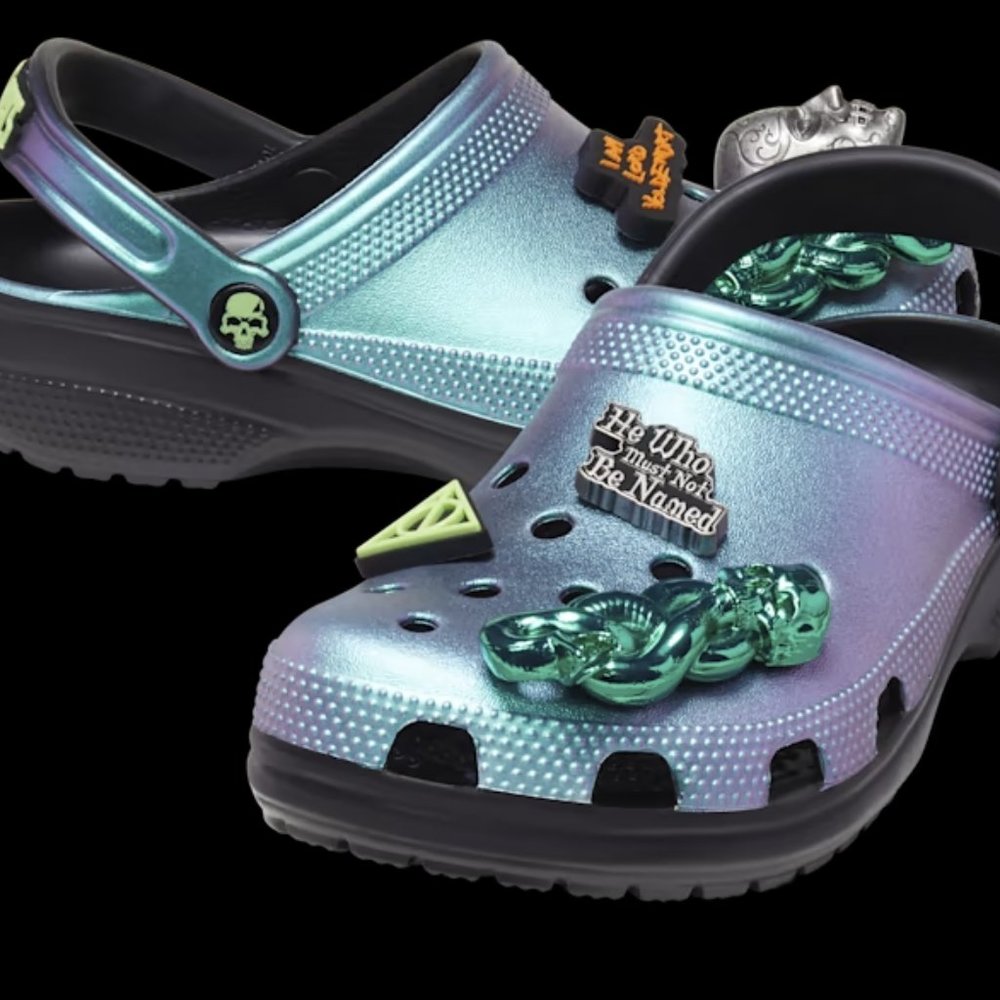 NEW. CROCS HARRY POTTER GLOWING